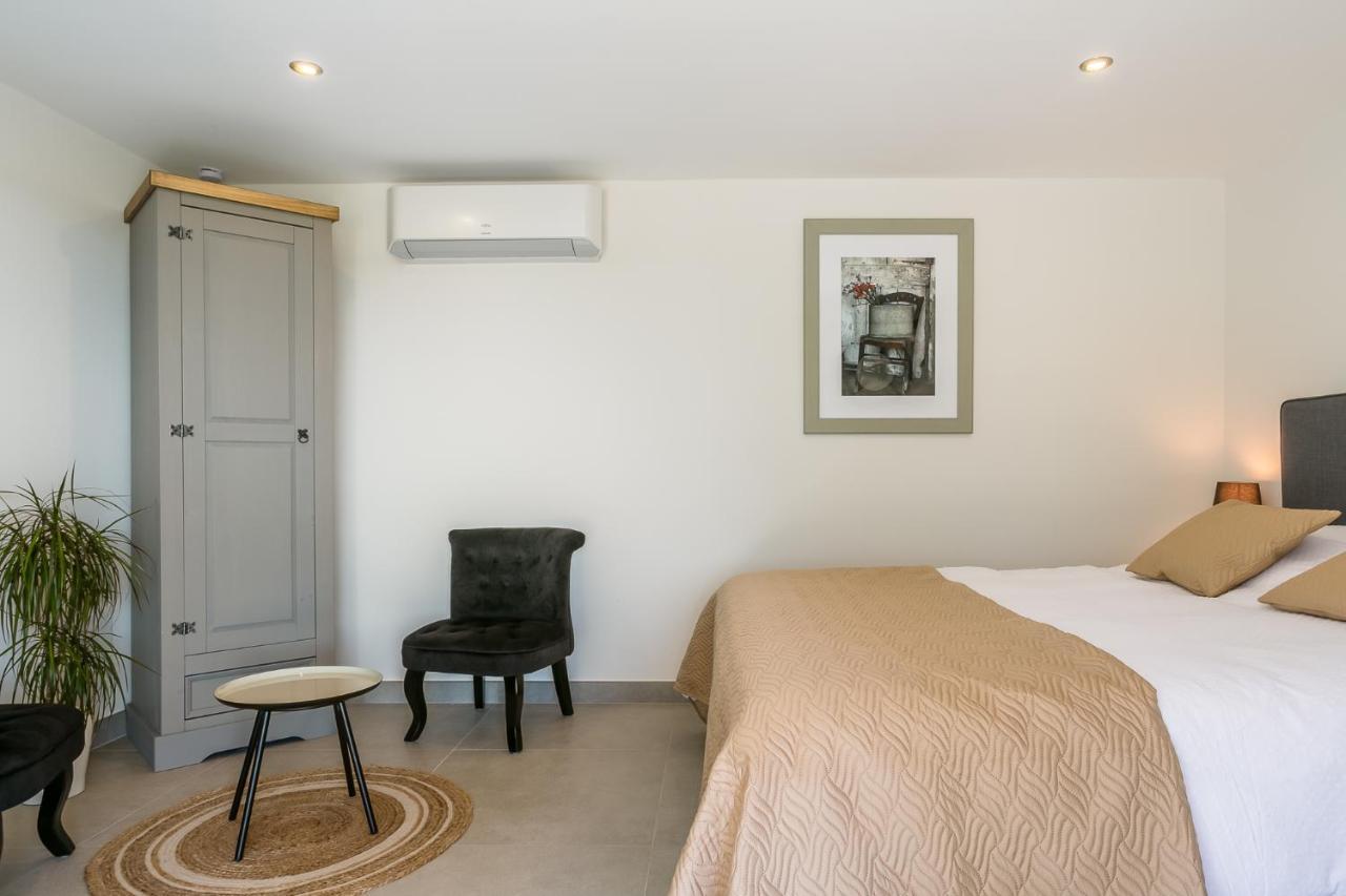 Domitia D'hotes Luberon Bed & Breakfast Bonnieux